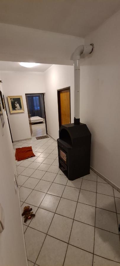 Apartments Hugo Малинска Екстериор снимка