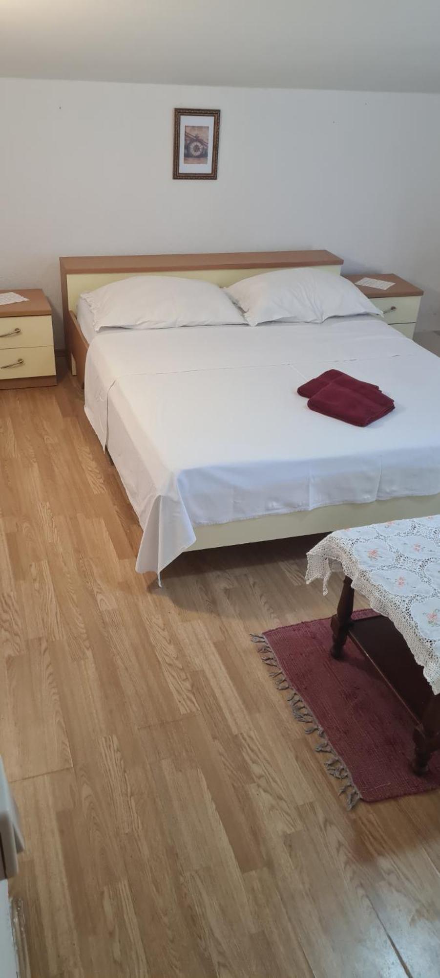 Apartments Hugo Малинска Стая снимка