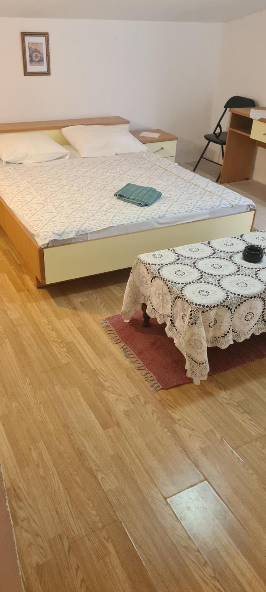 Apartments Hugo Малинска Стая снимка