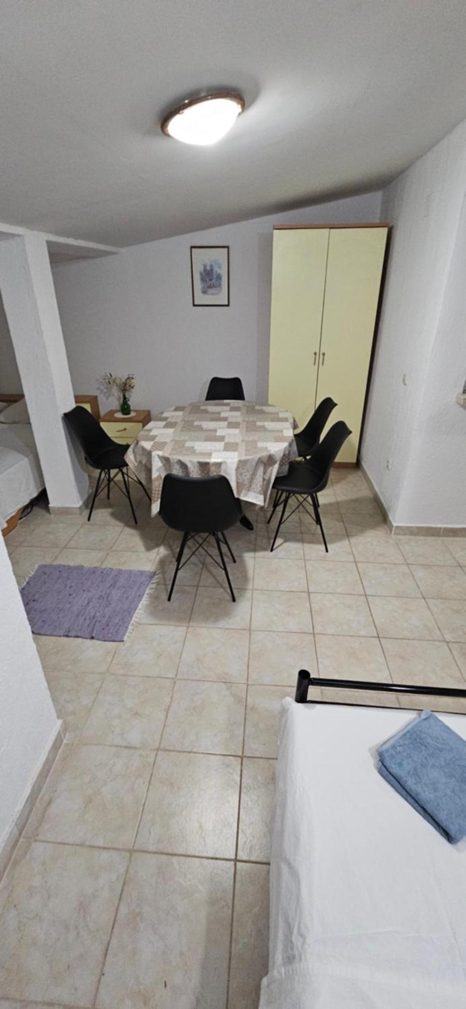 Apartments Hugo Малинска Стая снимка